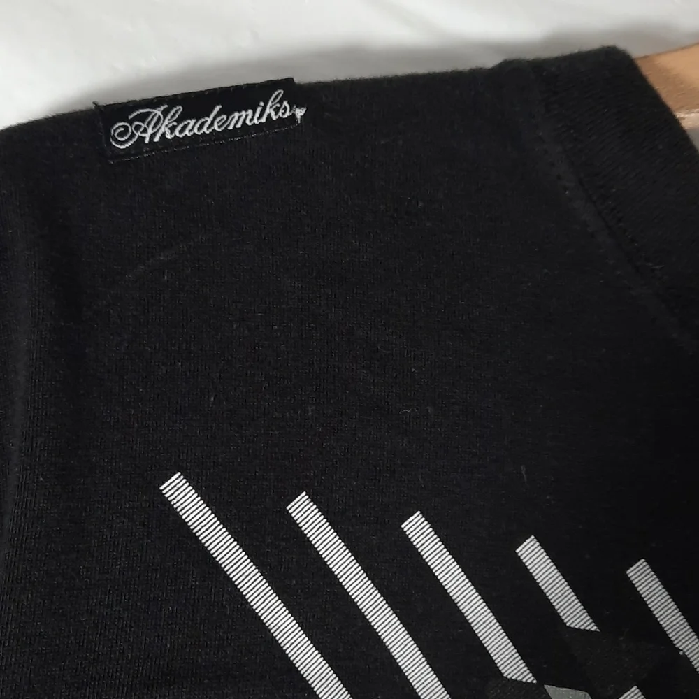 NWT AKADEMIKS Black T- shirt  SZ L - Picture 5 of 10